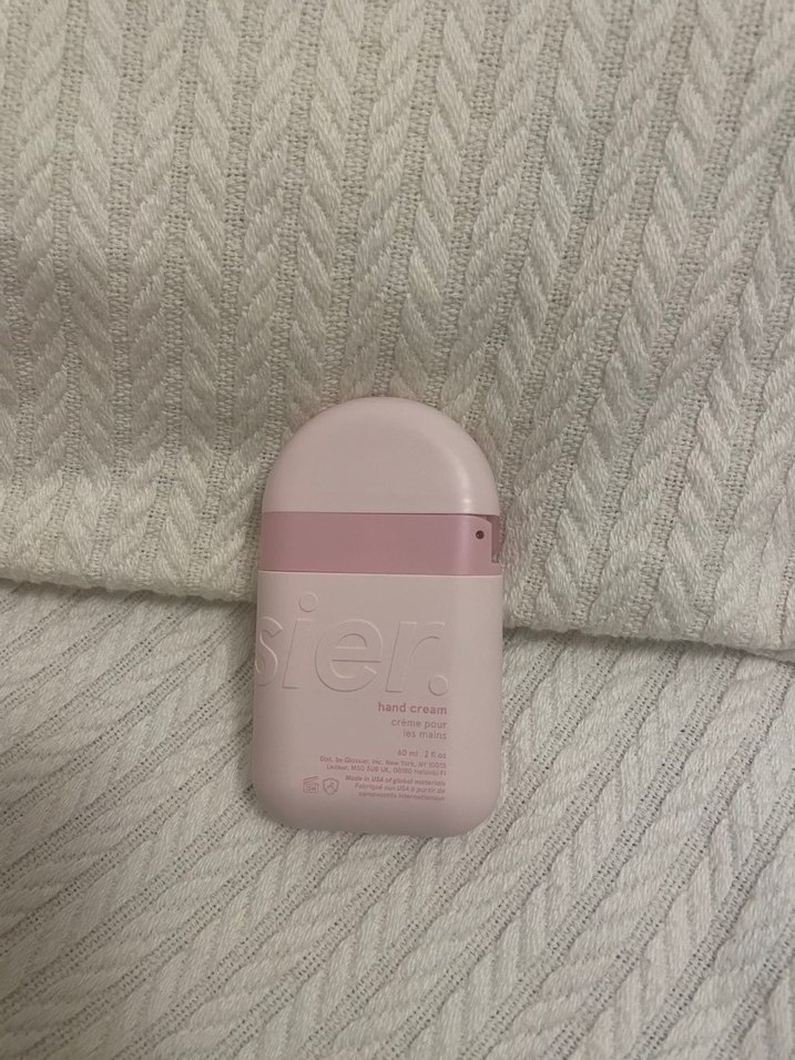 Glossier el kremi - Görsel 2