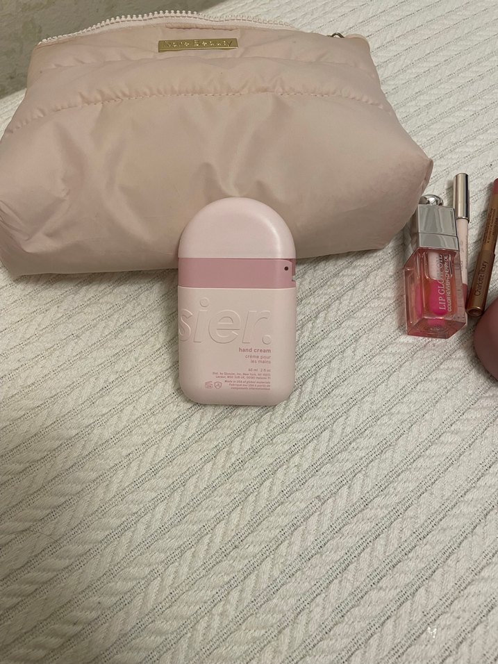 Glossier El Kremi - Görsel 2