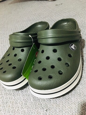 Haki crocs