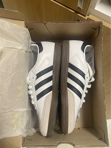37 Beden beyaz Renk Adidas samba spor ayakkabı
