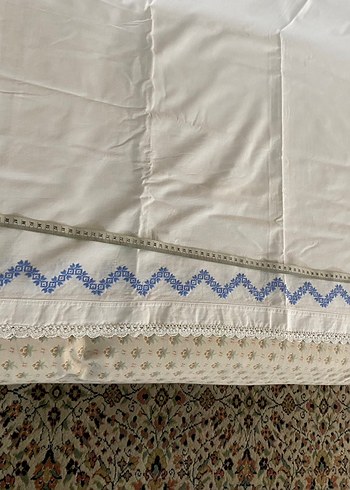 Eski model nakışlı örtü - Görsel 2