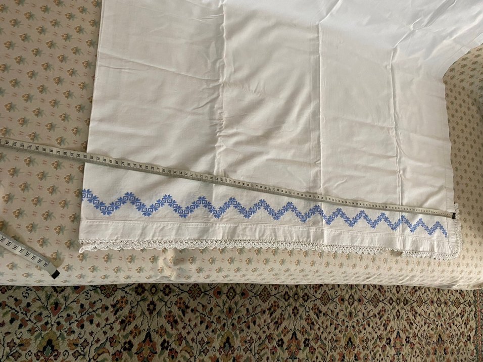 Eski model nakışlı örtü - Görsel 2