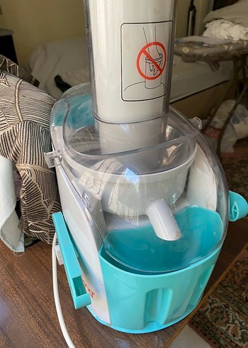 Meyve suyu sıkma makinası. - Görsel 2