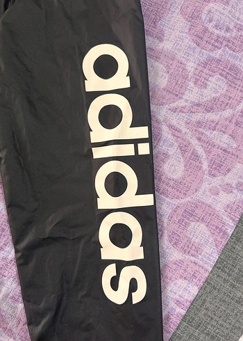 Adidas Siyah Kapüşonlu yağmurluk - Görsel 4