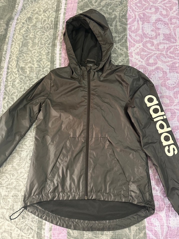 Adidas Siyah Kapüşonlu yağmurluk - Görsel 3