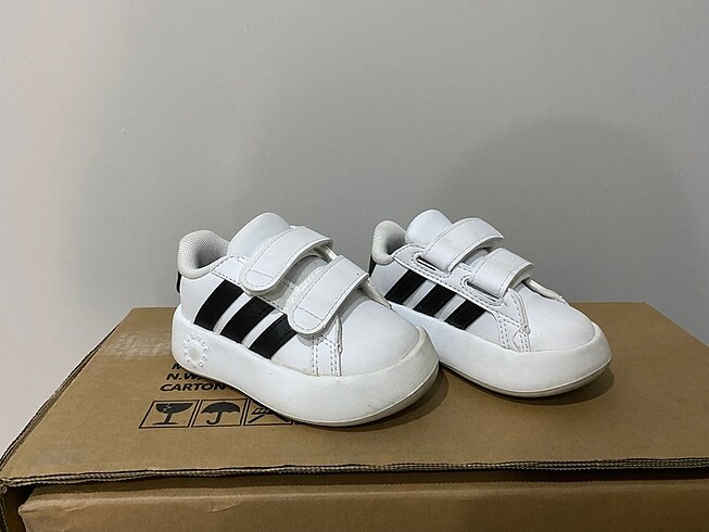 Adidas bebek ayakkabı
