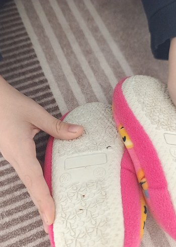 Emoji desenli kız çocuk sıcak terlik - Görsel 3