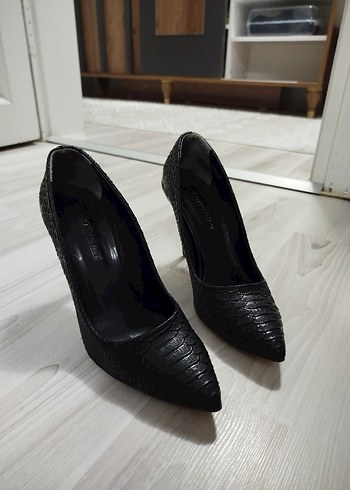 Siyah Yılan Desenli Deri Stiletto 40 Numara - Görsel 3