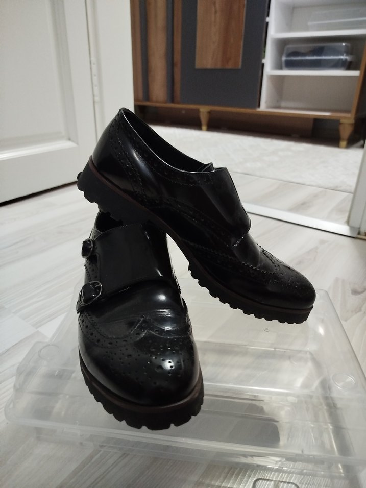 40 Numara Klasik Siyah Deri Tokalı İNCİ Marka Bayan Ayakkabı - Görsel 2