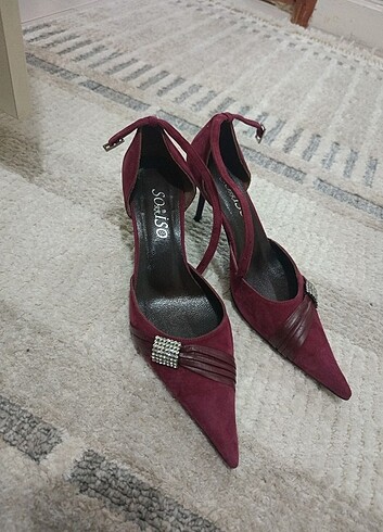 Stiletto ayakkabı bordo