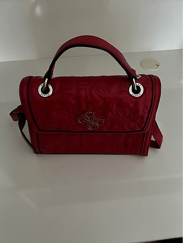 Guess Kırmızı Kol Çantası