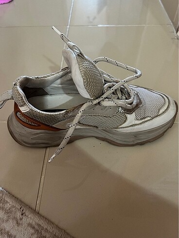Neslihan Canpolat Neslihan Canpolat Sneaker