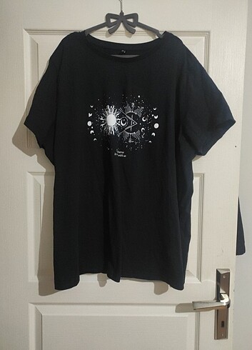 Geniş kalıp tshirt