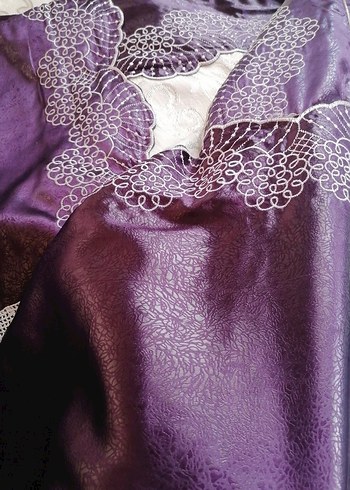 Mor İşlemeli Yatak Örtüsü - Görsel 5