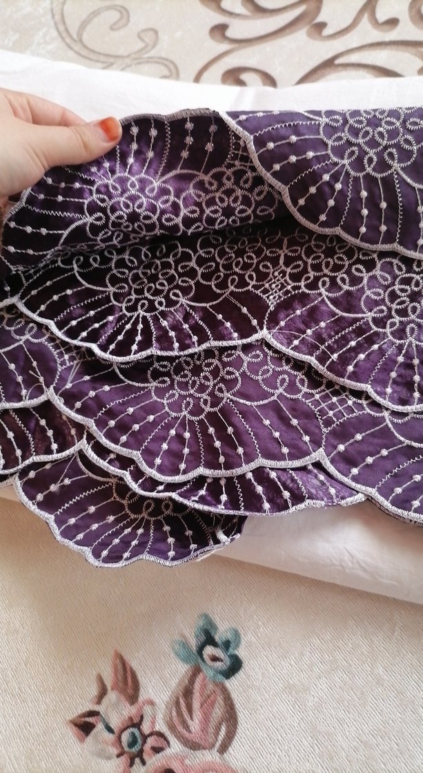 Mor İşlemeli Yatak Örtüsü - Görsel 3