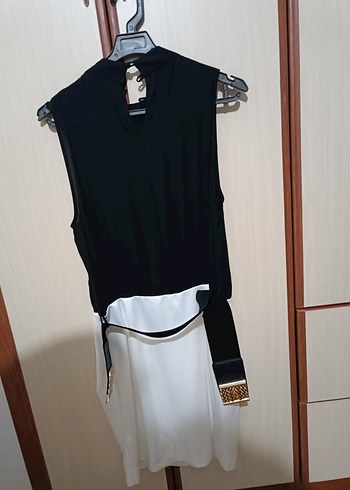 Kemerli Siyah Beyaz Mini Elbise - Görsel 3