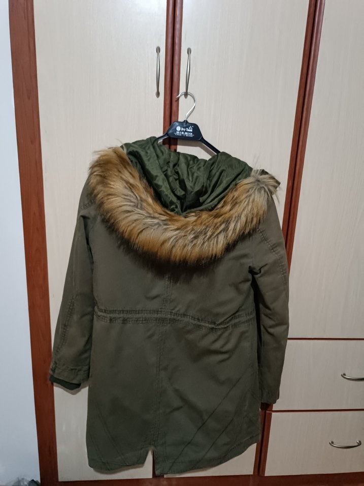 Haki renkli Kürklü Kapüşonlu Kadın mont. - Görsel 3