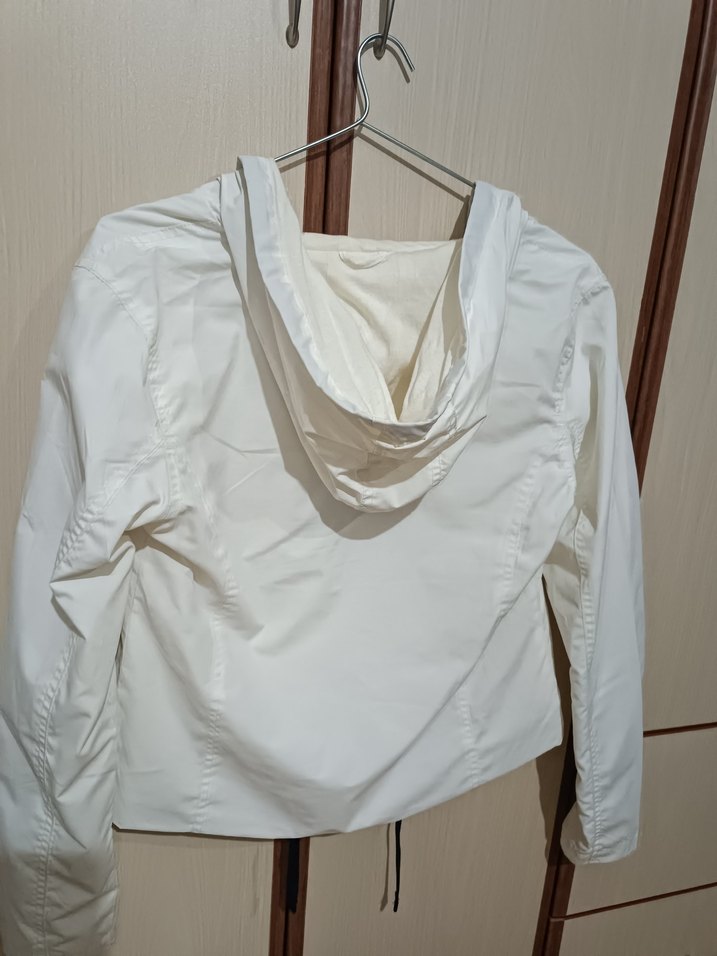 Beyaz Fermuarlı Kapüşonlu Kadın Ceket - Görsel 3