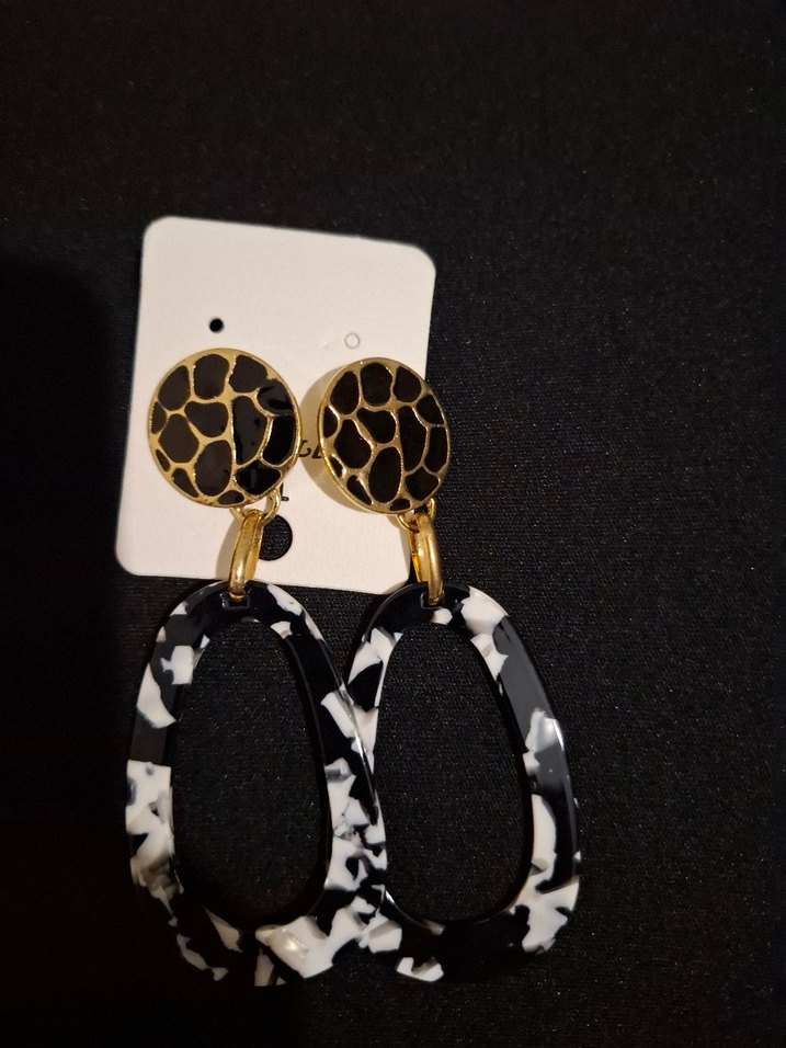 Siyah Bağlamalı Uzun Minimalist Küpe - Görsel 3