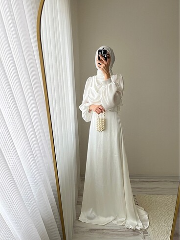 Tasarımcı Tesettür nikah elbisesi