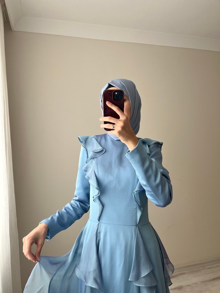 Mavi Fırfırlı Tesettür Abiye - Görsel 5