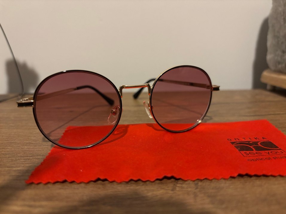 Klasik Şeffaf Kırmızı Kadın Güneş Gözlüğü - Görsel 2