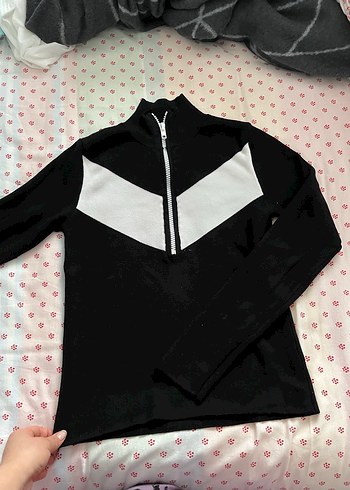 Kızlar İçin Siyah Fermuarlı Yüksek Yakalı Sweatshirt - Görsel 2