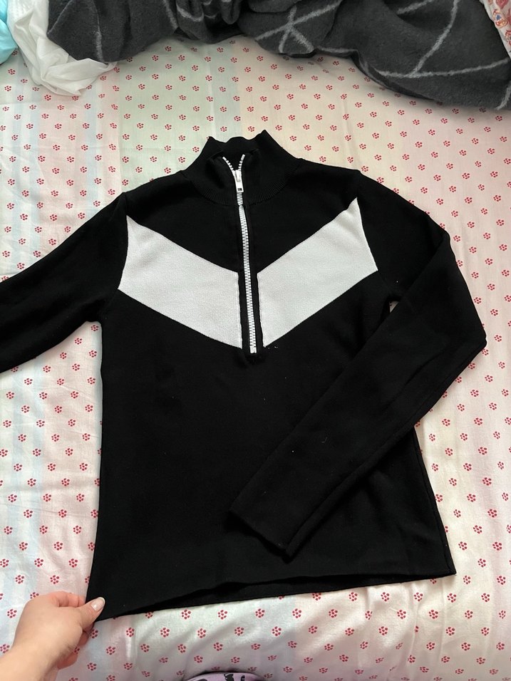 Kızlar İçin Siyah Fermuarlı Yüksek Yakalı Sweatshirt - Görsel 2