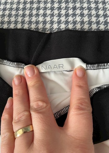 Kadın Beyaz Midi Etek, Fermuarlı, Spor Tarz - Görsel 3