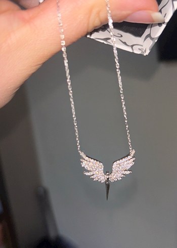 Beyaz Pul Detaylı Melek Kanadı Midi Kolye - Görsel 5