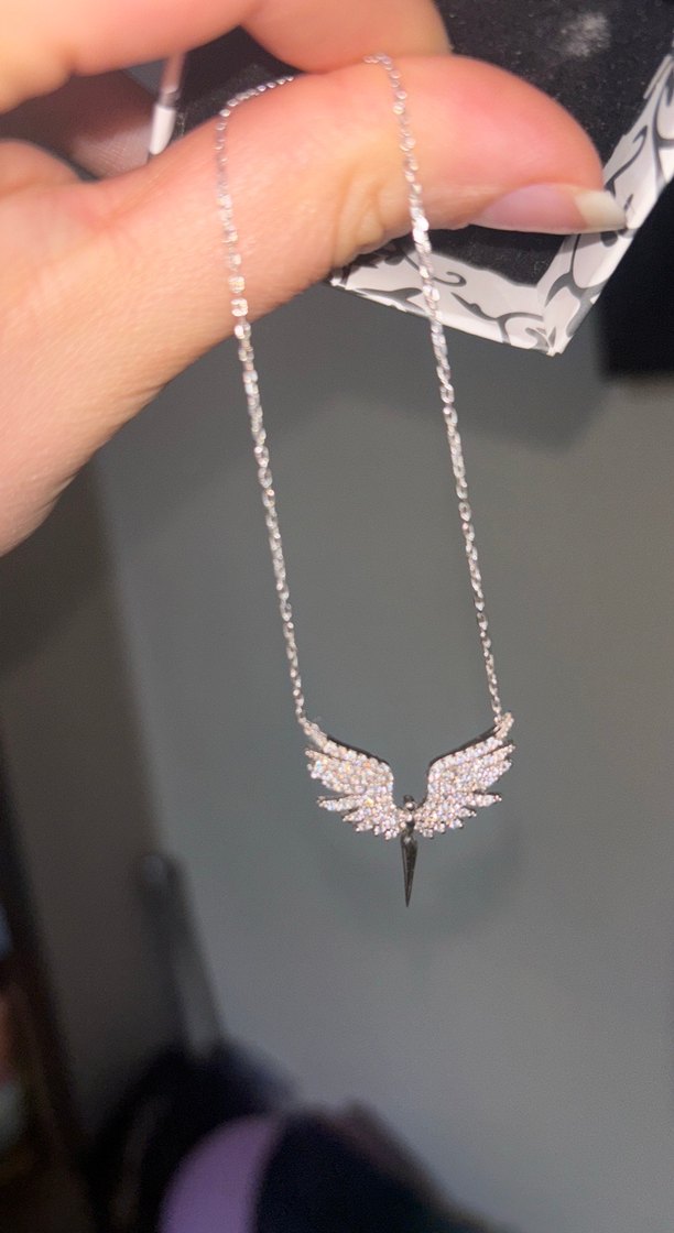 Beyaz Pul Detaylı Melek Kanadı Midi Kolye - Görsel 5