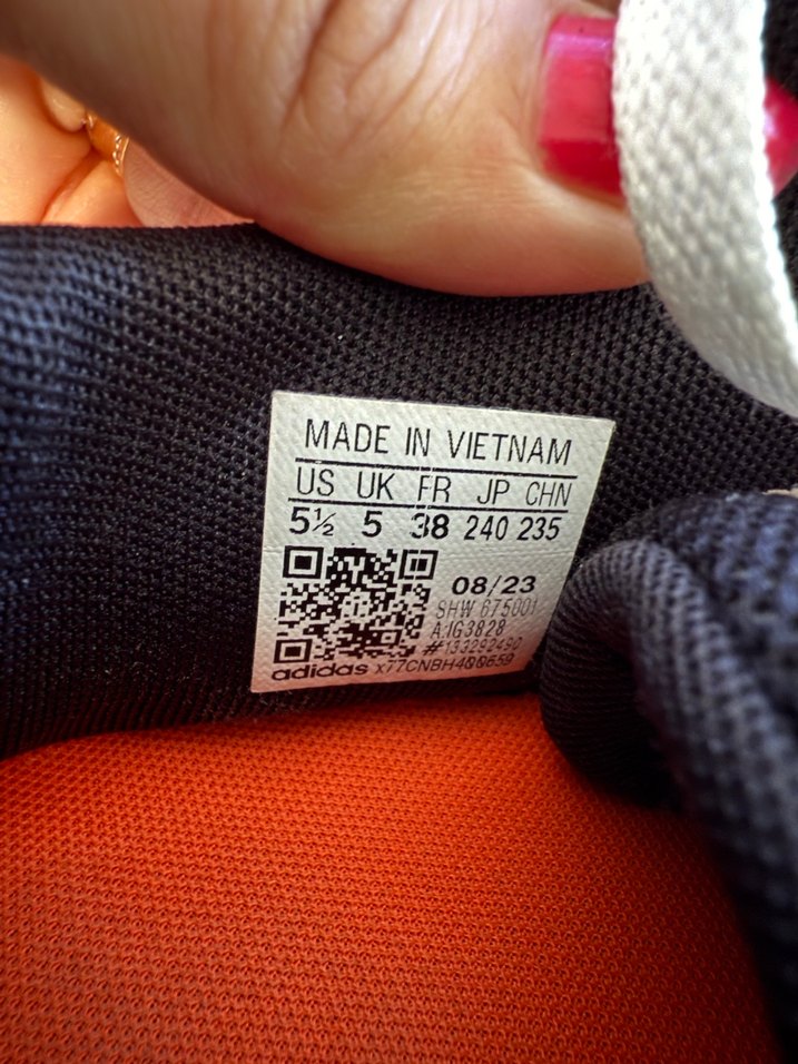 Renkli Baskılı Beyaz Adidas Spor Ayakkabı - Görsel 4