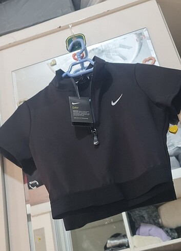 s Beden Nike crop ust