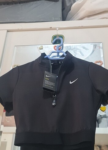 s Beden siyah Renk Nike crop ust