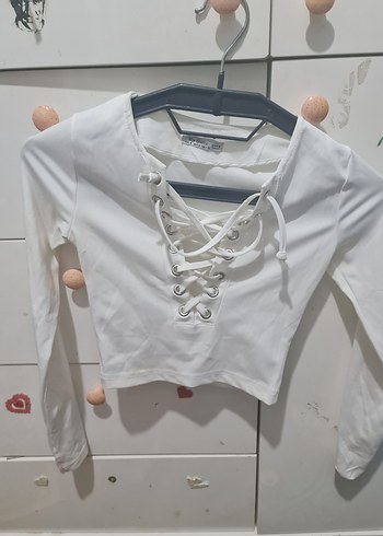 Bağcıklı V Yaka Beyaz Crop Bluz