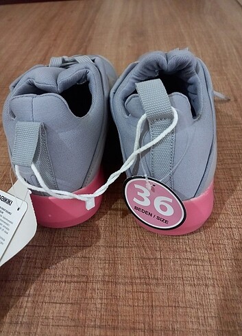 LC Waikiki Bayan spor
