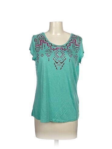 Sevenhill T-shirt %70 İndirimli.
