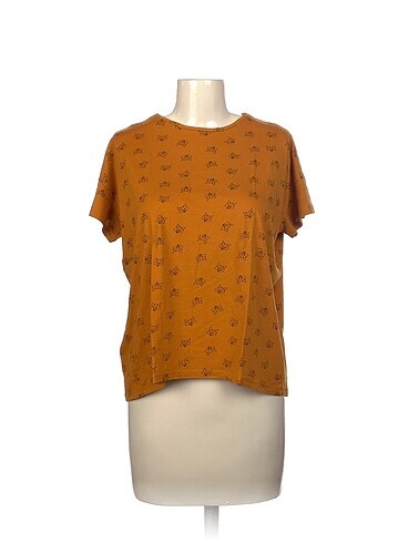 Mango T-shirt %70 İndirimli.