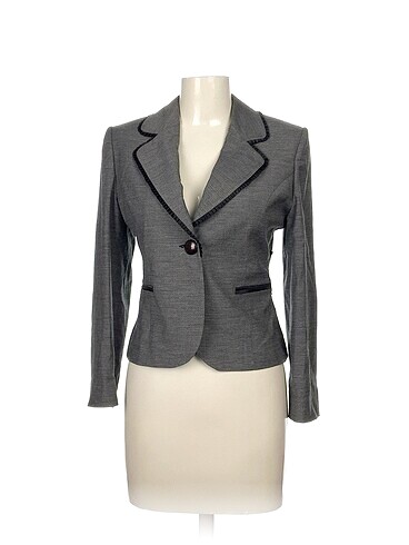 Diğer Blazer %70 İndirimli.