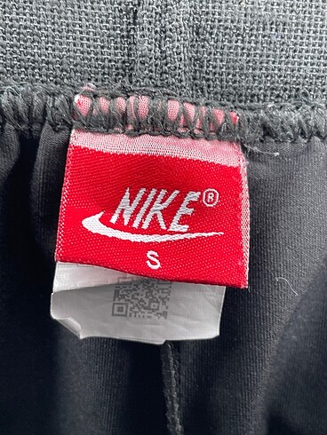 s Beden siyah Renk Nike Mini Şort %70 İndirimli.