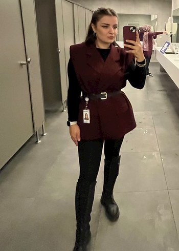 Bordo Kemerli Kolsuz Mini Deri Yelek - Görsel 2