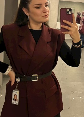 Bordo Kemerli Kolsuz Mini Deri Yelek - Görsel 3