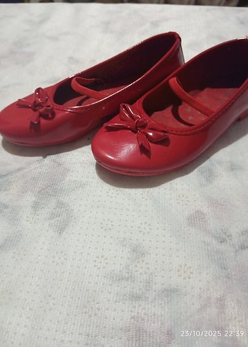 Kız Çocuk Kırmızı Tokalı Babet Ayakkabı - Görsel 2
