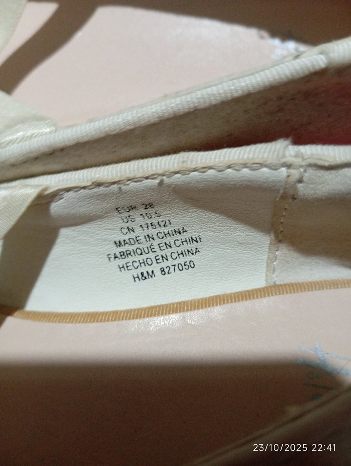 Beyaz Fırfırlı Kız Babet Ayakkabı - Görsel 3