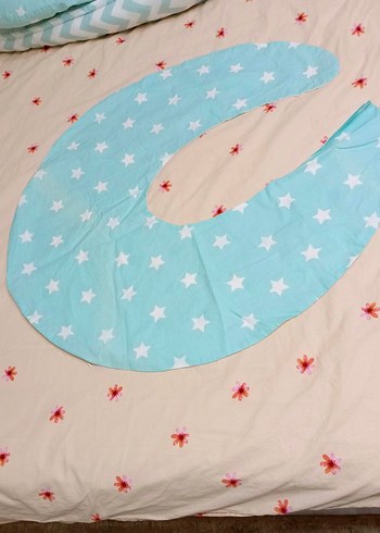 Turkuaz Yıldız Desenli Emzirme ve Hamile Yastığı - Görsel 2