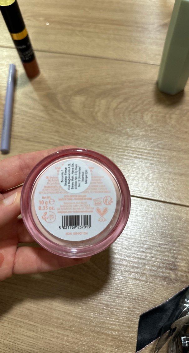 Technic Pembe Aydınlatıcı Sabitleyici Pudra - Görsel 3