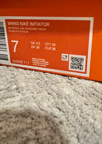 Nike Beyaz Gri Baskılı Bağcıklı Sneakers - Görsel 5