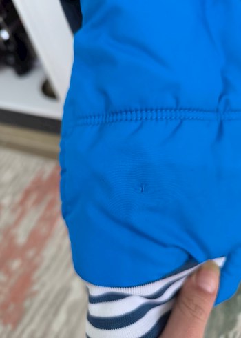 Erkek Çocuk Kapüşonlu Mavi Fermuarlı Mont - Görsel 8