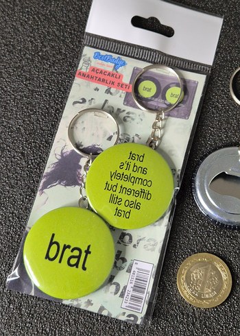 Brat Charli XCX Anahtarlık Seti 2'li - Görsel 4