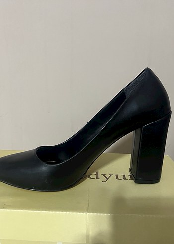 Siyah Kadın Kalın Topuklu Stiletto